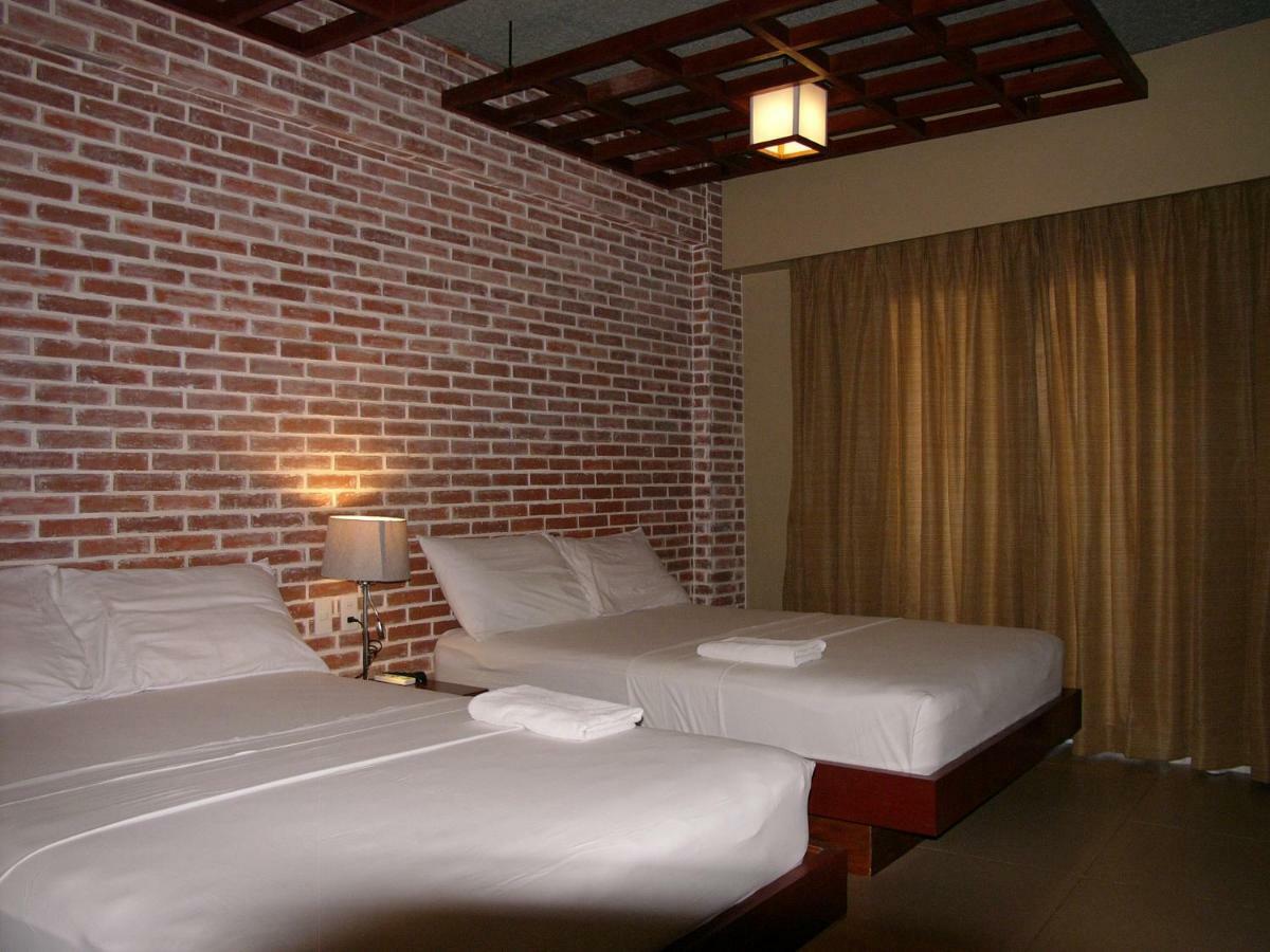 Lsm Square Residences 발라박 외부 사진